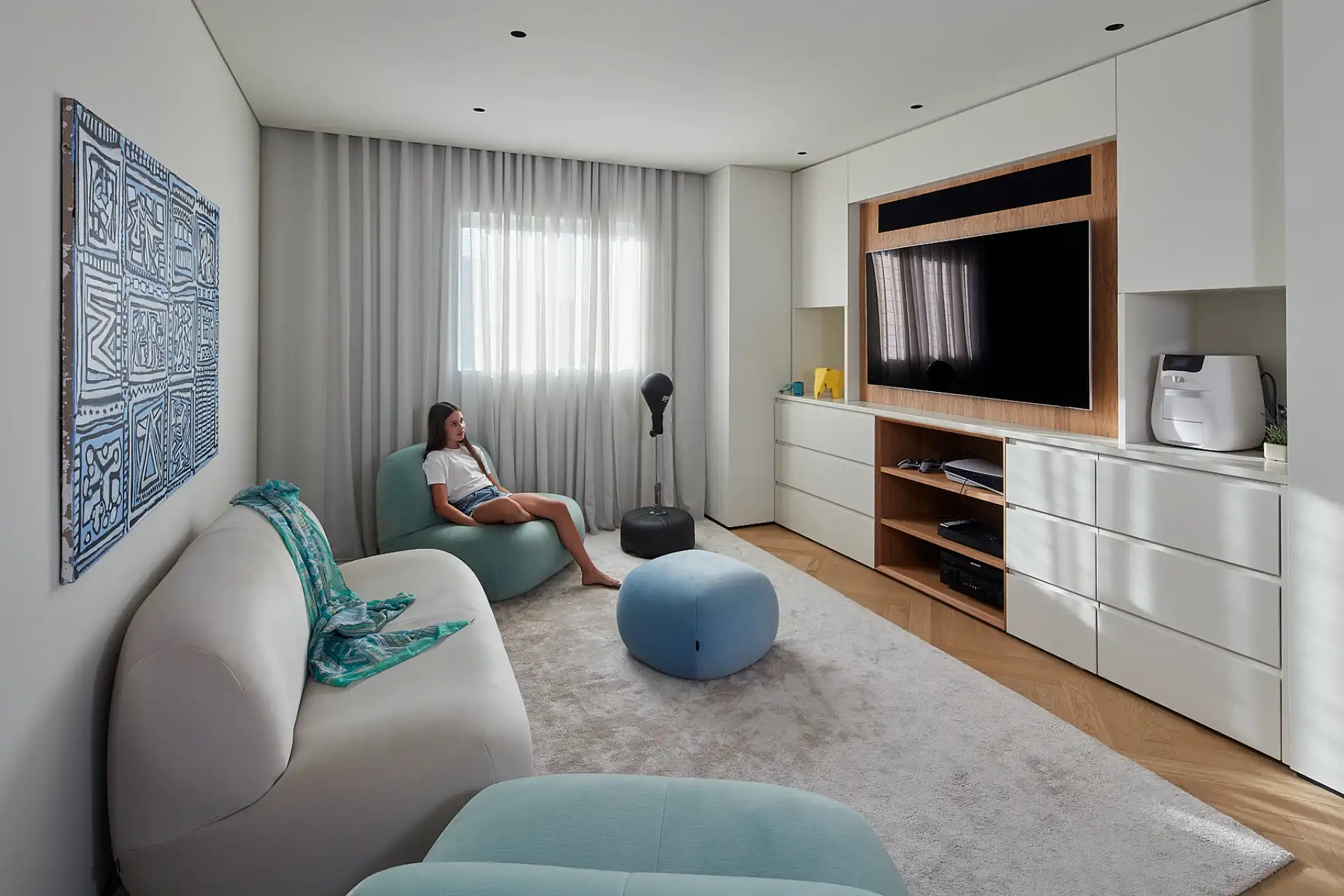 Tv room